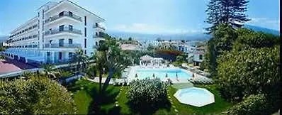 Internacional ホテル 4*